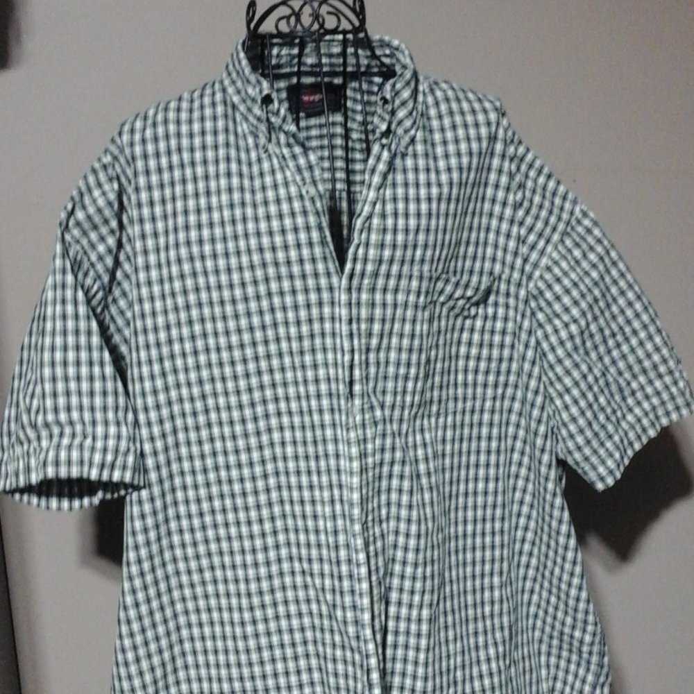 Wrangler men’s short sleeve shirt​​